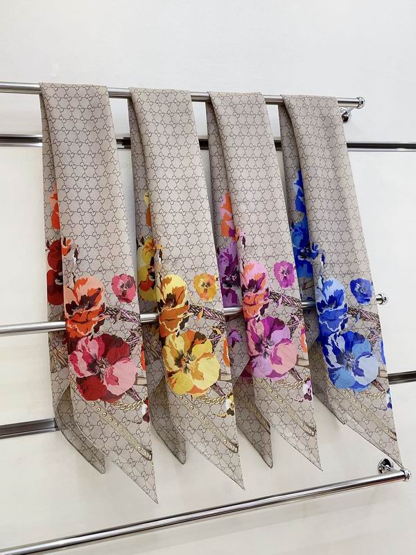 Gucci silk scarf 110X110cm E (26)