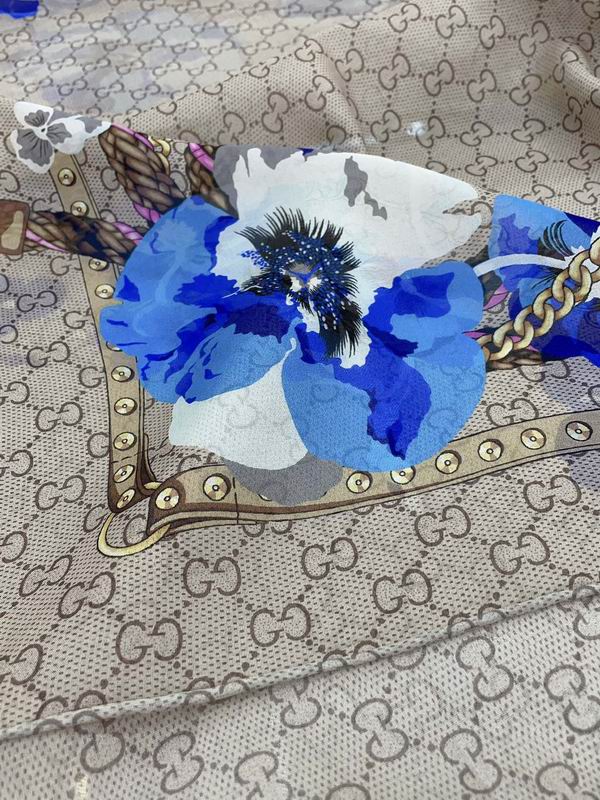 Gucci silk scarf 110X110cm E (28)