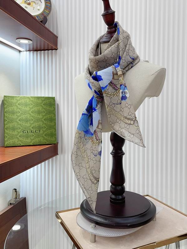Gucci silk scarf 110X110cm E (29)