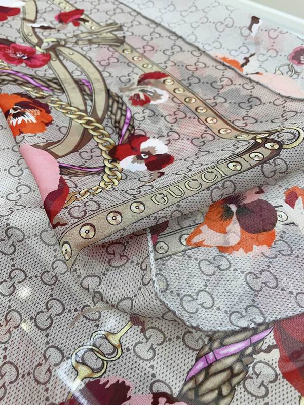 Gucci silk scarf 110X110cm E (5)