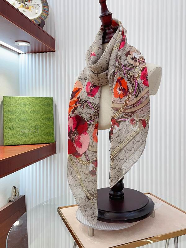 Gucci silk scarf 110X110cm E (8)