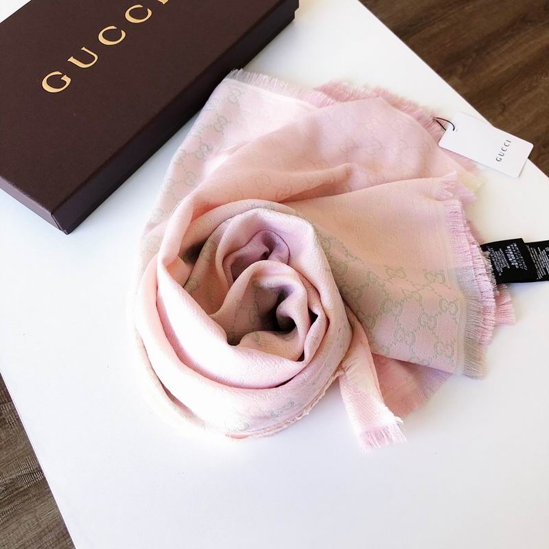 Gucci silk scarf 140X140cm E (20)