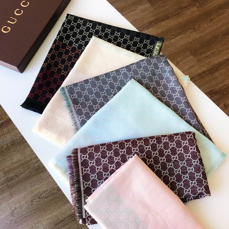 Gucci silk scarf 140X140cm E (26)