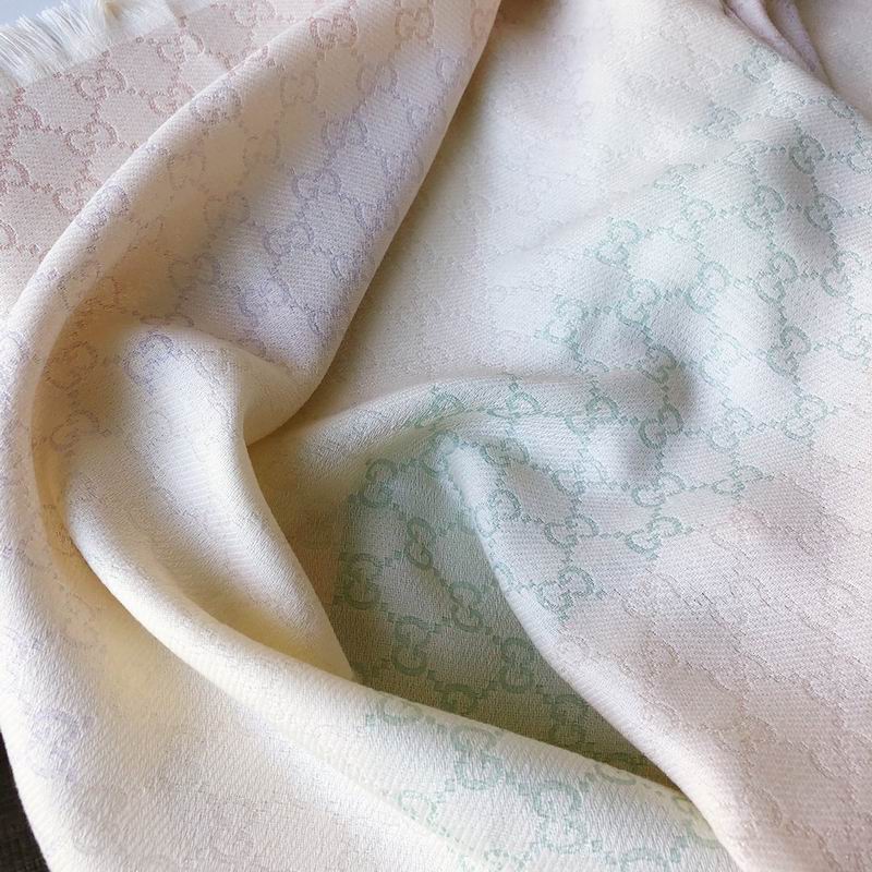 Gucci silk scarf 140X140cm E (32)