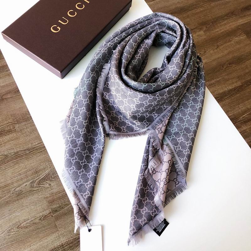 Gucci silk scarf 140X140cm E (5)
