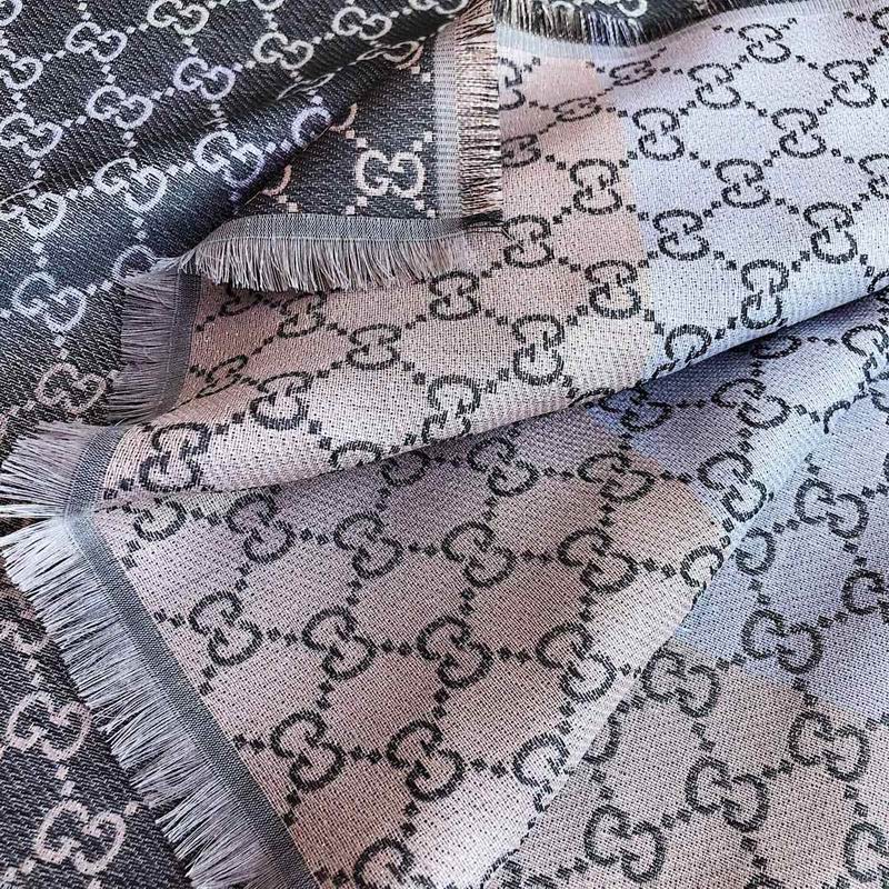 Gucci silk scarf 140X140cm E (6)