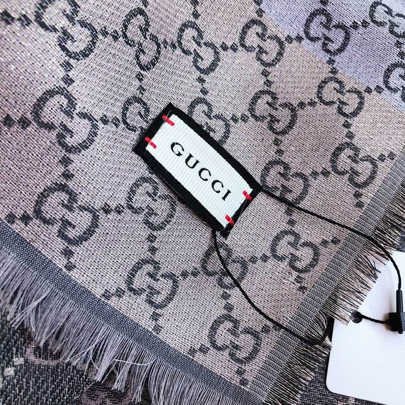 Gucci silk scarf 140X140cm E (7)