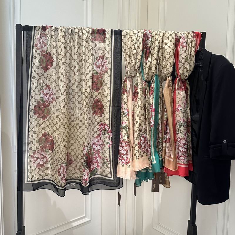 Gucci silk scarf 180-90cm E (6)