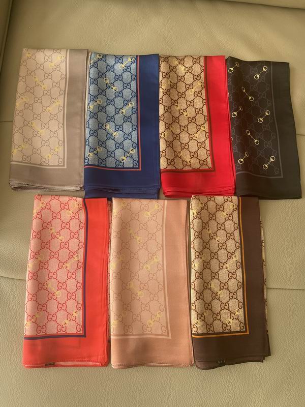 Gucci silk scarf 50X50cm E (1)