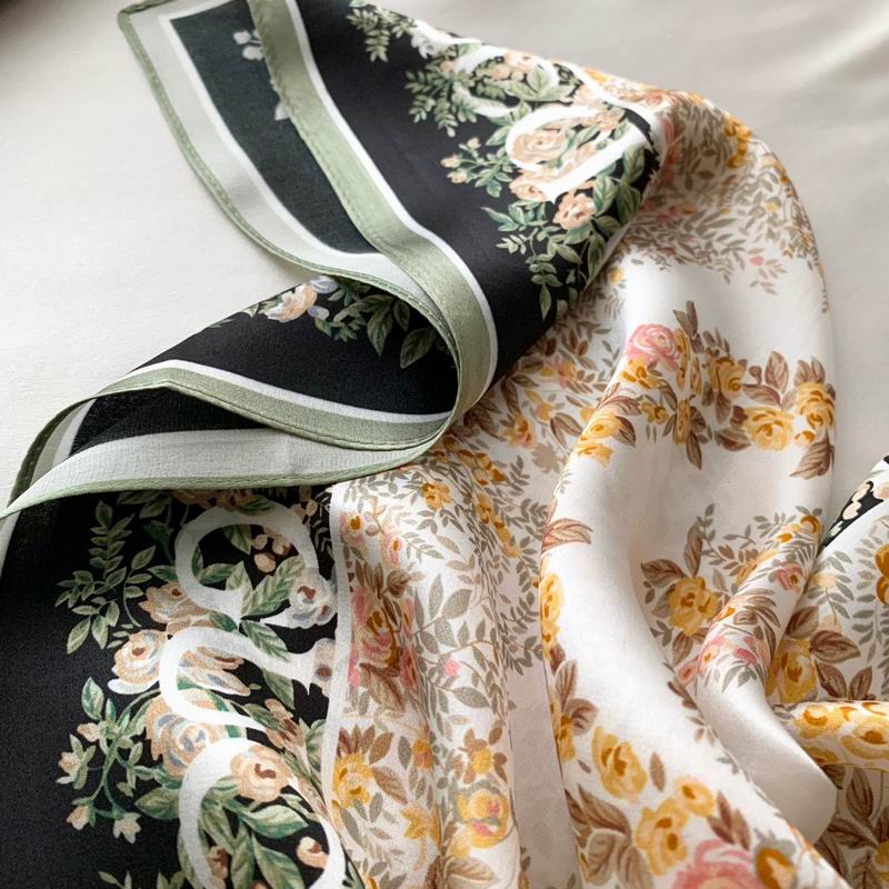 Gucci silk scarf 50X50cm E (10)