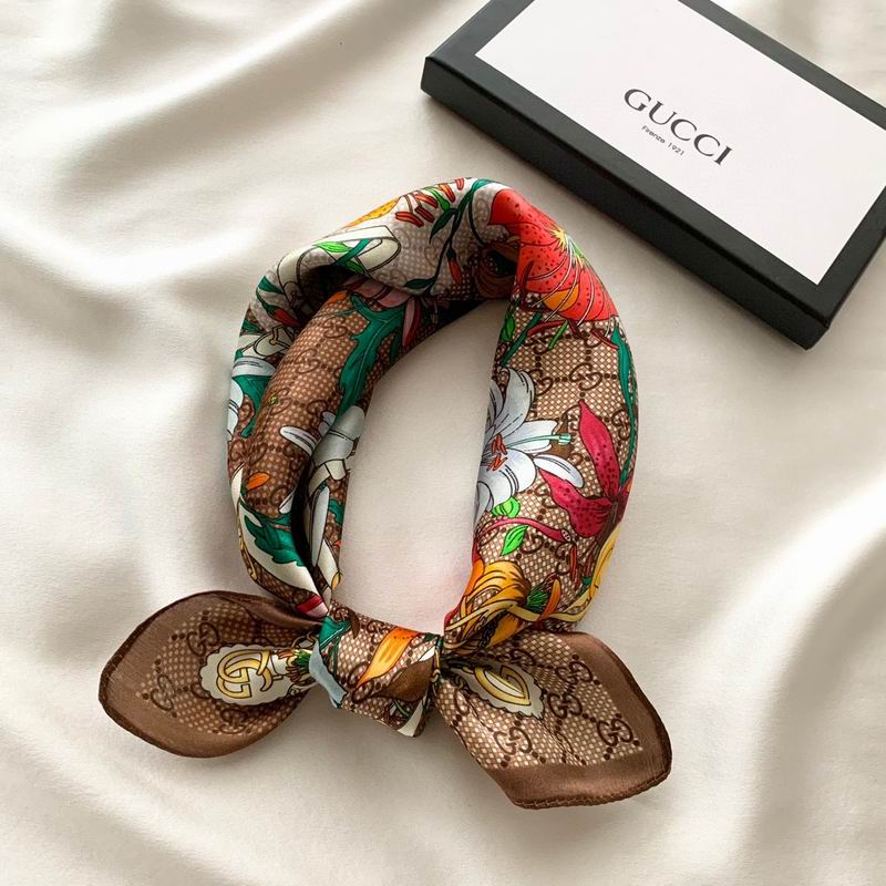 Gucci silk scarf 50X50cm E (2)