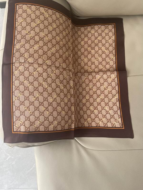 Gucci silk scarf 50X50cm E (2)