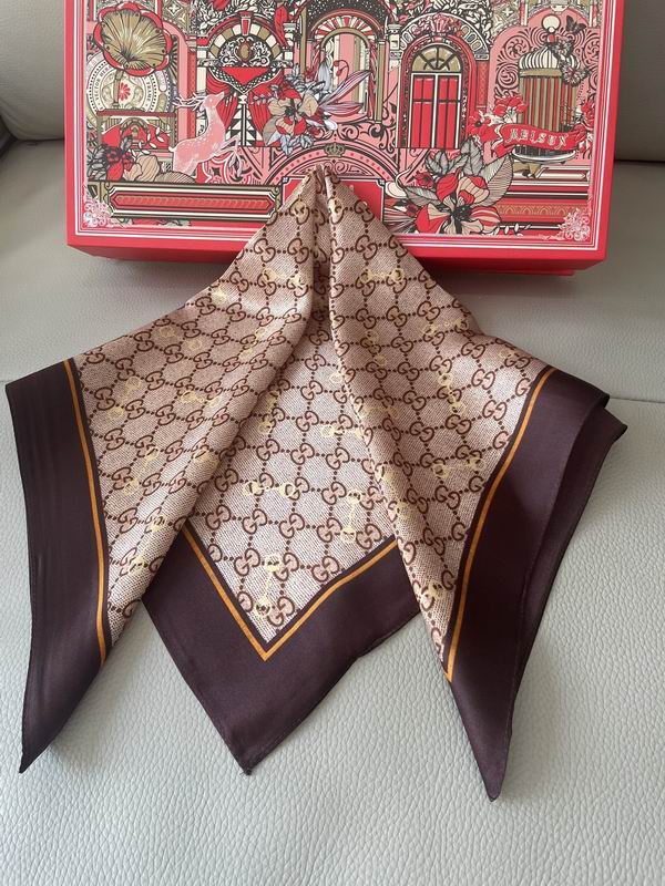 Gucci silk scarf 50X50cm E (20)