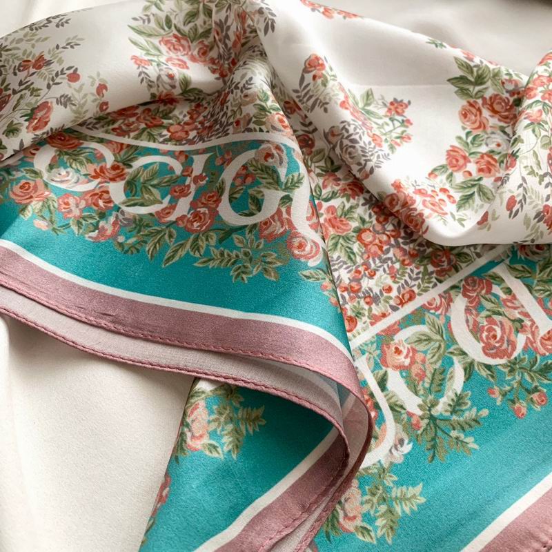 Gucci silk scarf 50X50cm E (4)