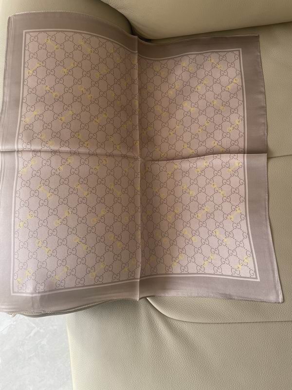 Gucci silk scarf 50X50cm E (4)