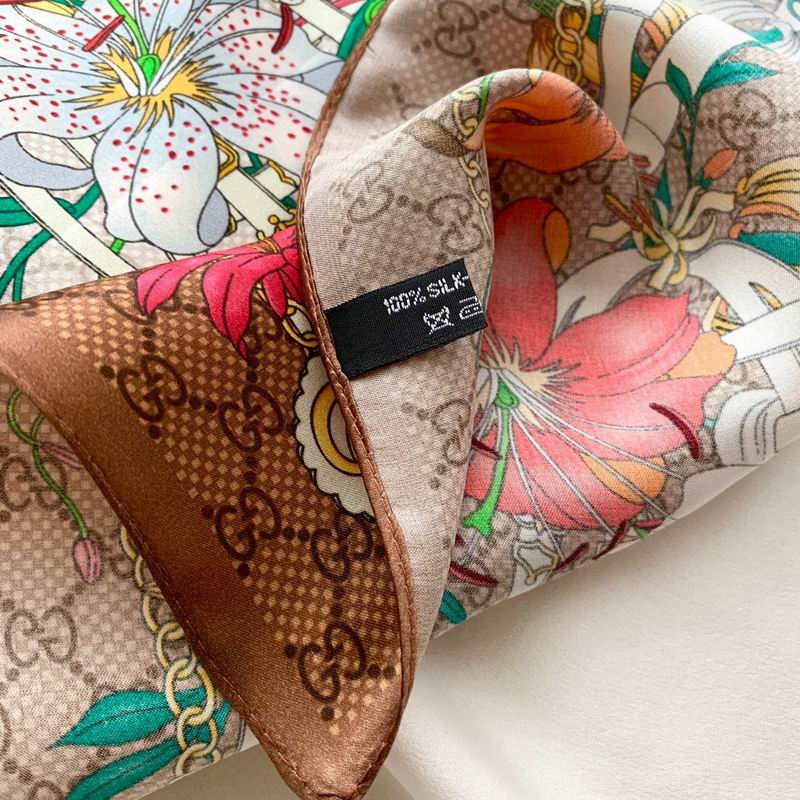 Gucci silk scarf 50X50cm E (5)