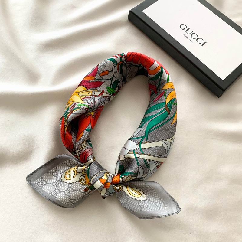 Gucci silk scarf 50X50cm E (8)