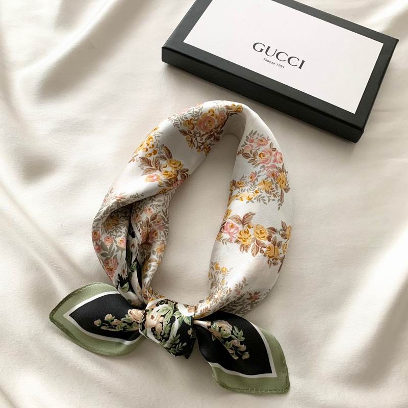 Gucci silk scarf 50X50cm E (8)