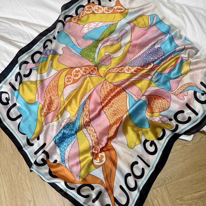 Gucci silk scarf 90-180cm  E (10)