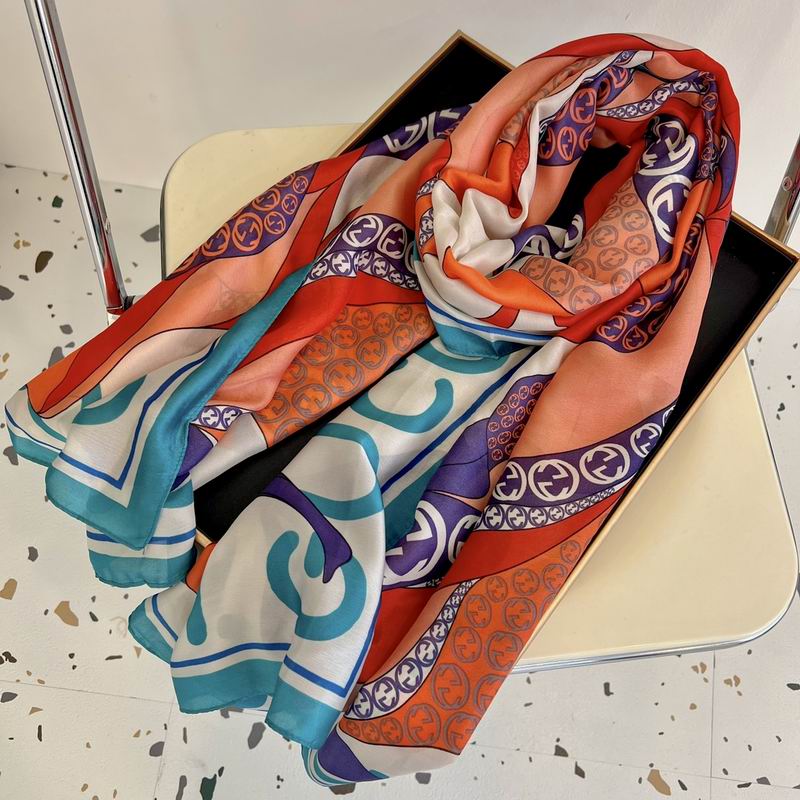 Gucci silk scarf 90-180cm  E (25)