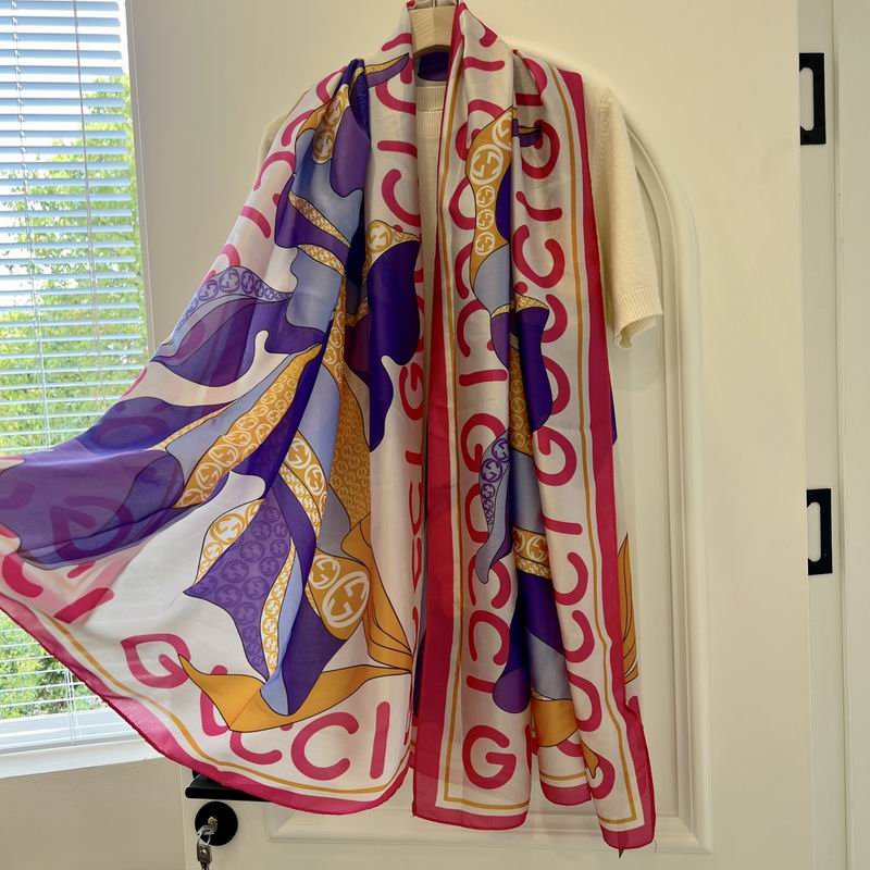 Gucci silk scarf 90-180cm  E (5)
