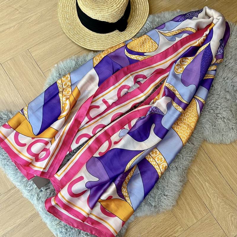 Gucci silk scarf 90-180cm  E (7)
