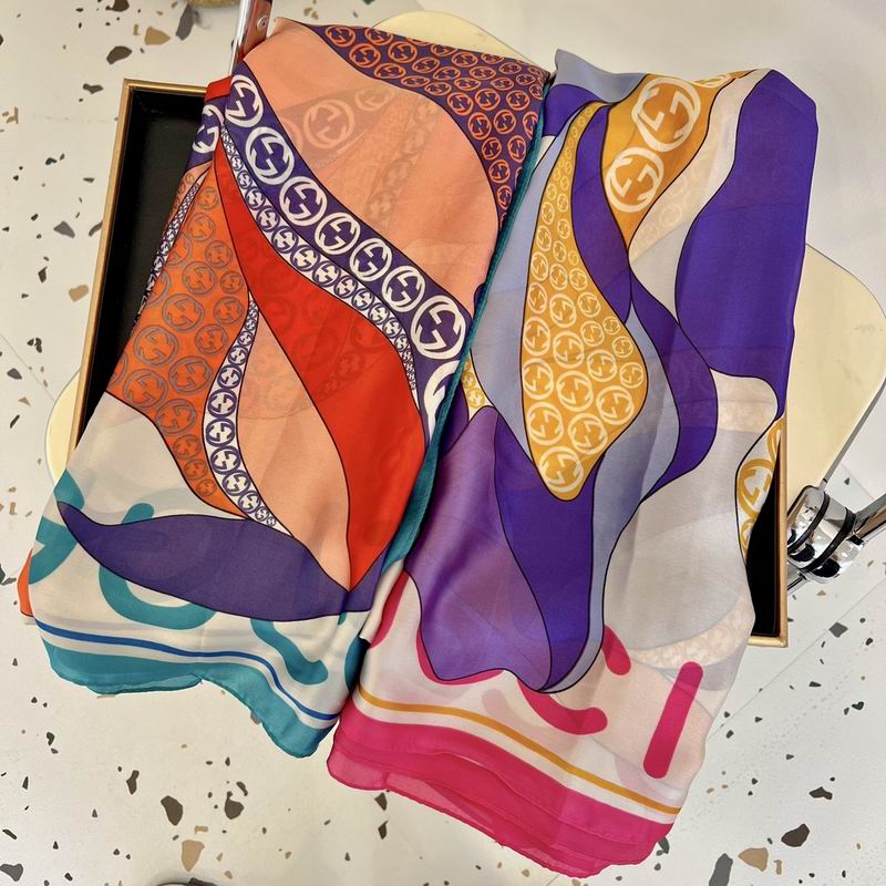 Gucci silk scarf 90-180cm  E (9)