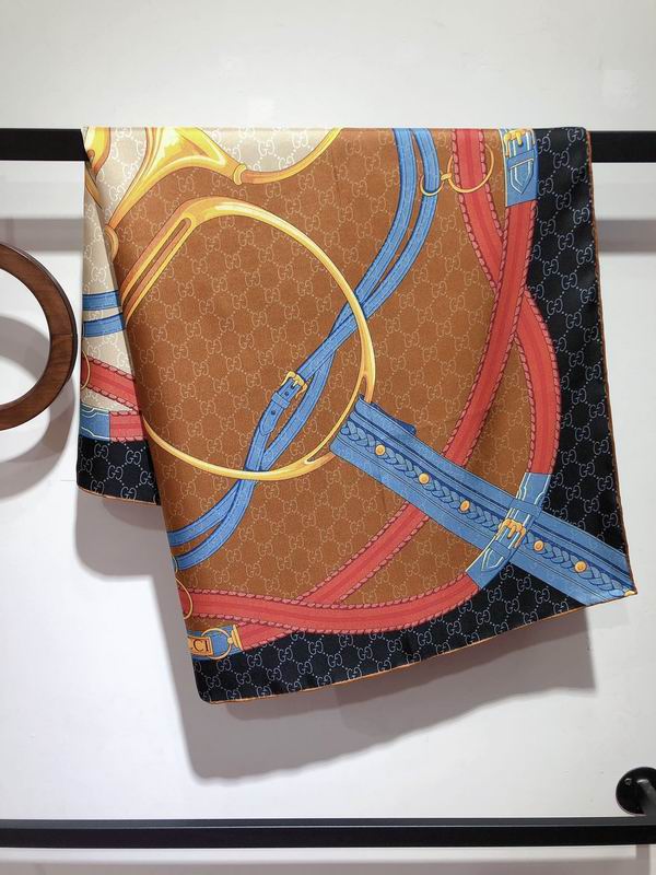 Gucci silk scarf 90X90cm  E (1)