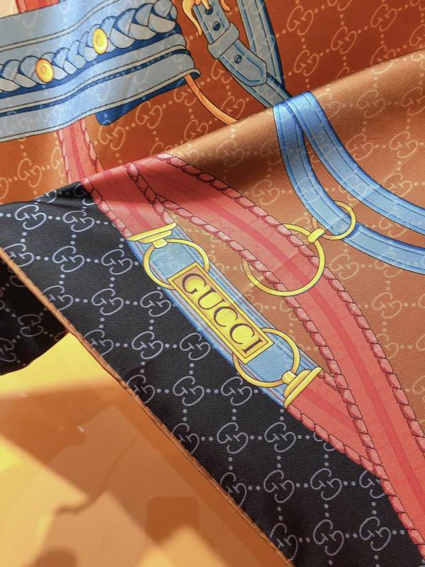 Gucci silk scarf 90X90cm  E (4)