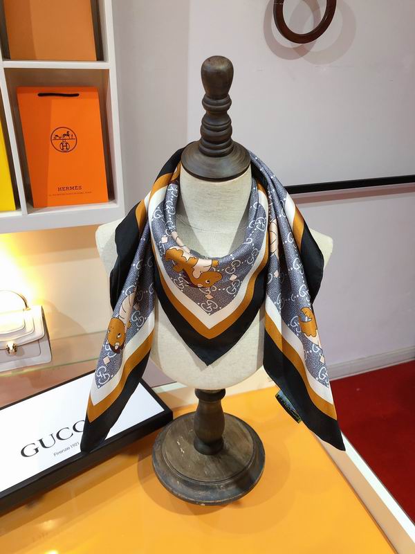 Gucci silk scarf 90X90cm E (10)