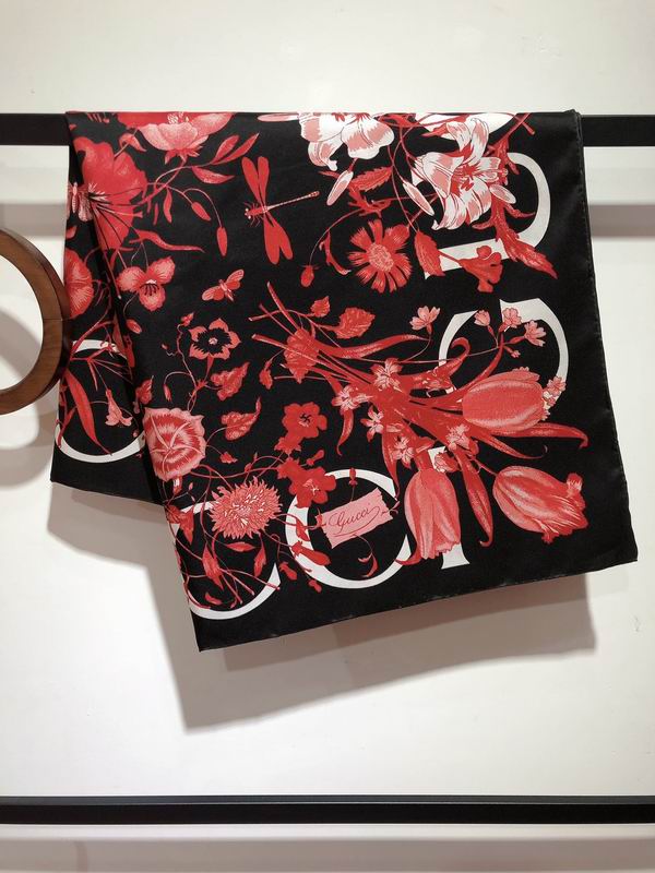 Gucci silk scarf 90X90cm E (12)