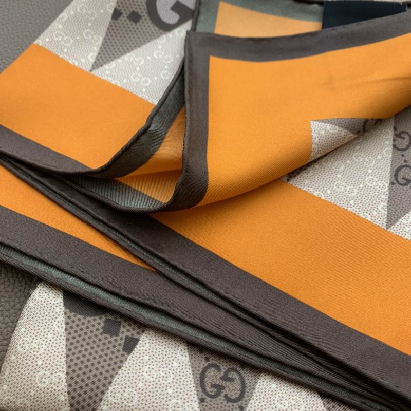 Gucci silk scarf 90X90cm E (12)