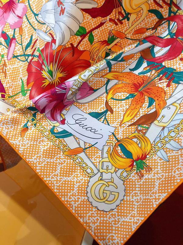 Gucci silk scarf 90X90cm E (12)