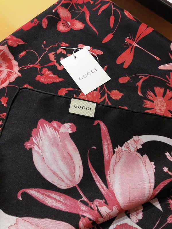 Gucci silk scarf 90X90cm E (14)