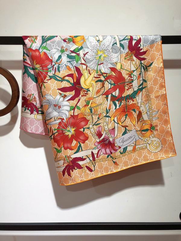 Gucci silk scarf 90X90cm E (14)