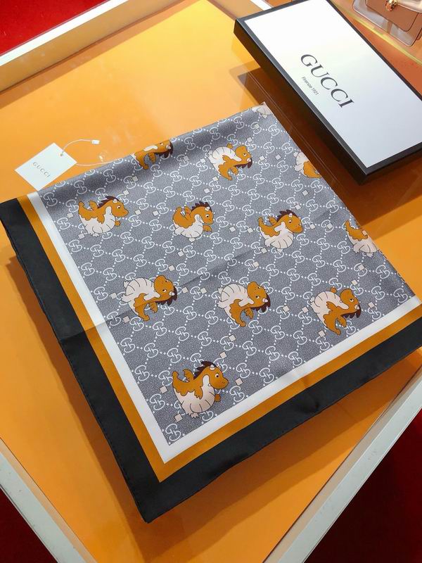Gucci silk scarf 90X90cm E (15)