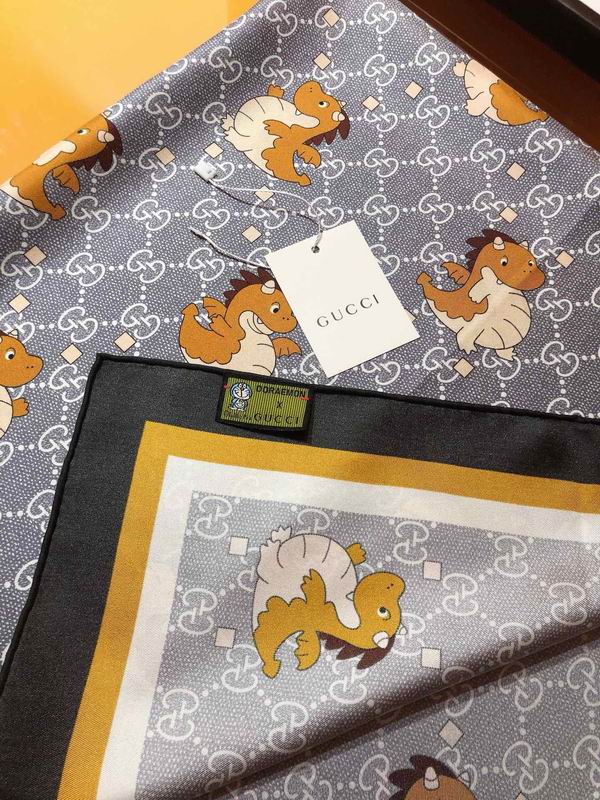 Gucci silk scarf 90X90cm E (16)