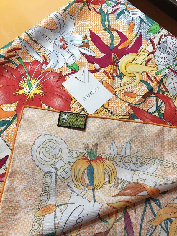 Gucci silk scarf 90X90cm E (16)