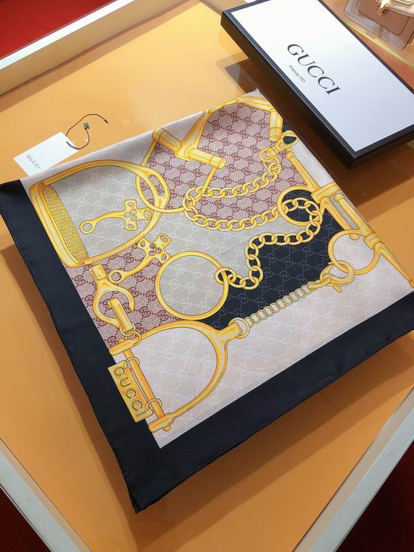 Gucci silk scarf 90X90cm E (2)
