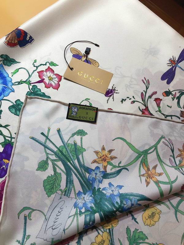 Gucci silk scarf 90X90cm E (3)