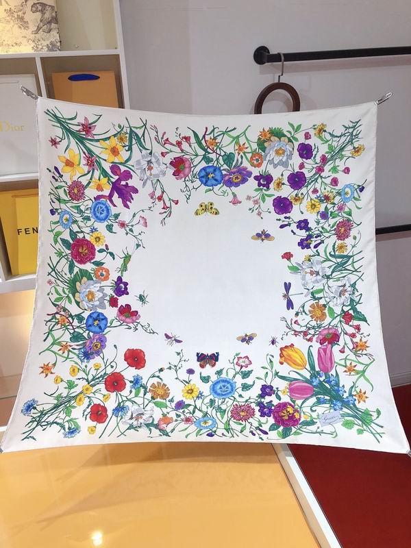 Gucci silk scarf 90X90cm E (5)