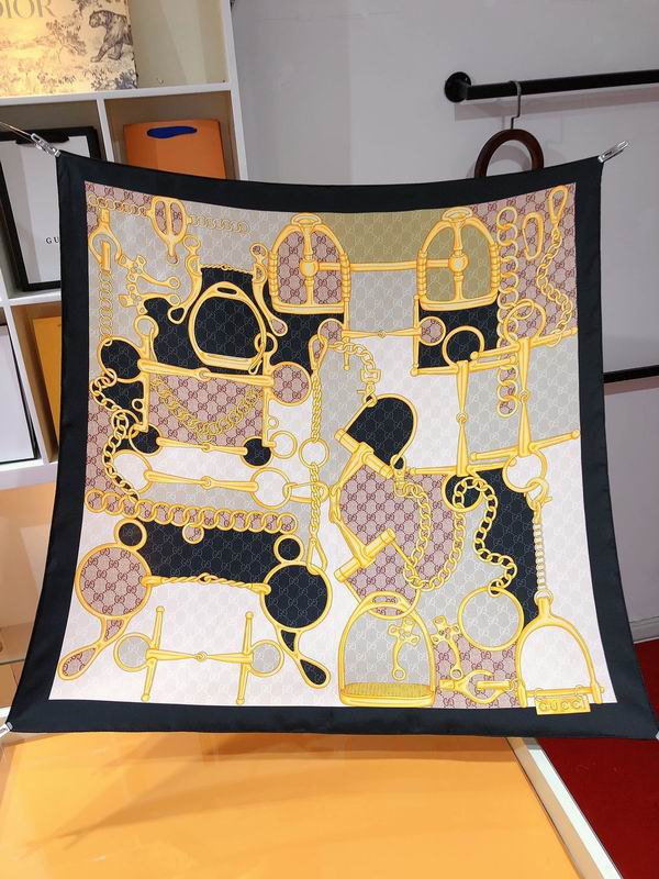 Gucci silk scarf 90X90cm E (6)