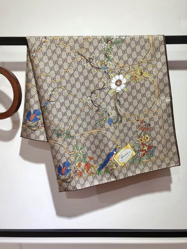 Gucci silk scarf 90X90cm E (6)