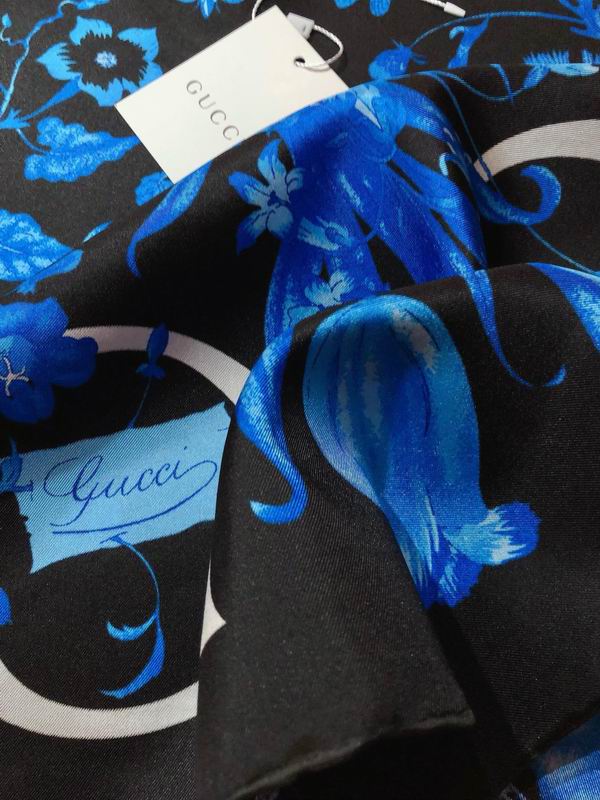 Gucci silk scarf 90X90cm E (7)