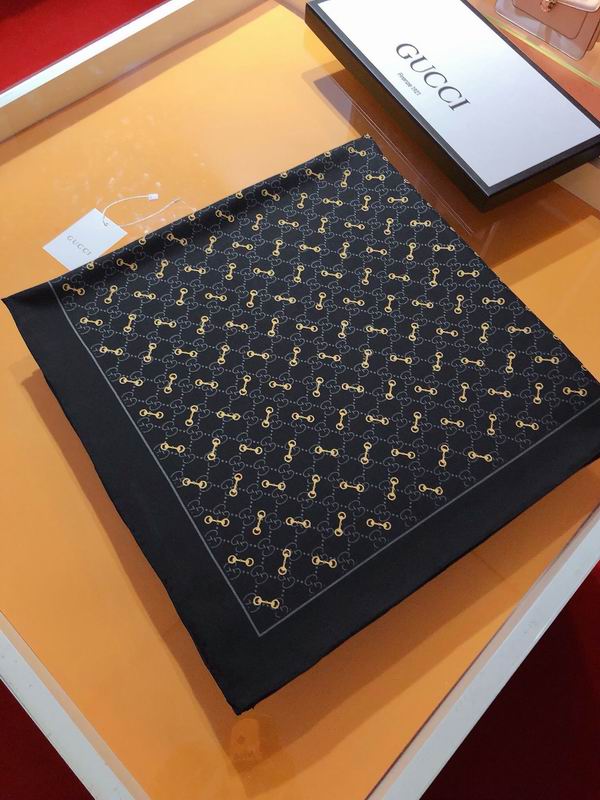 Gucci silk scarf 90X90cm E (7)