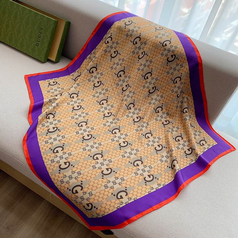 Gucci silk scarf 90X90cm E (7)