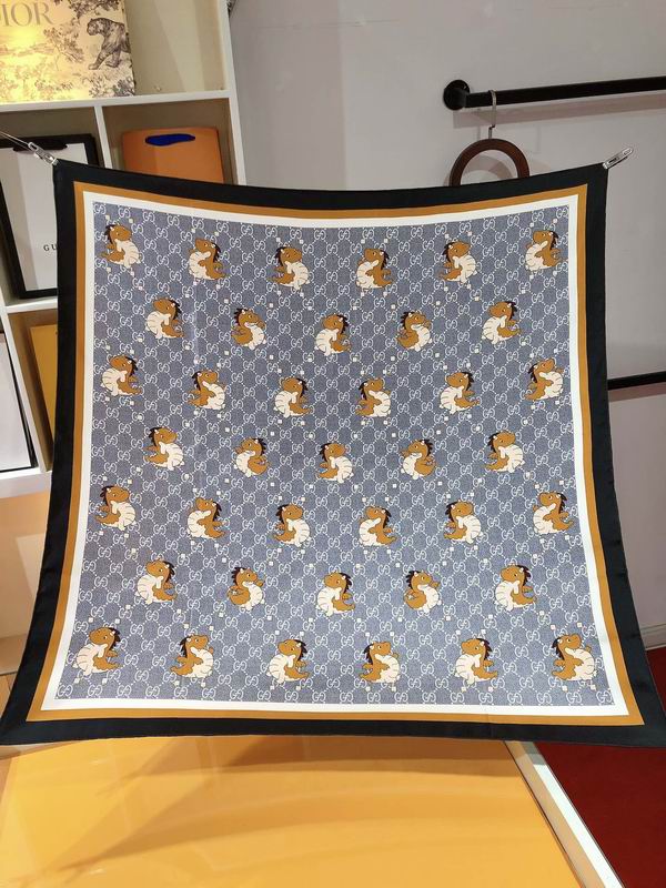 Gucci silk scarf 90X90cm E (8)