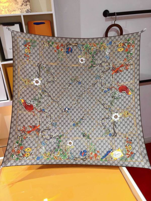 Gucci silk scarf 90X90cm E (8)