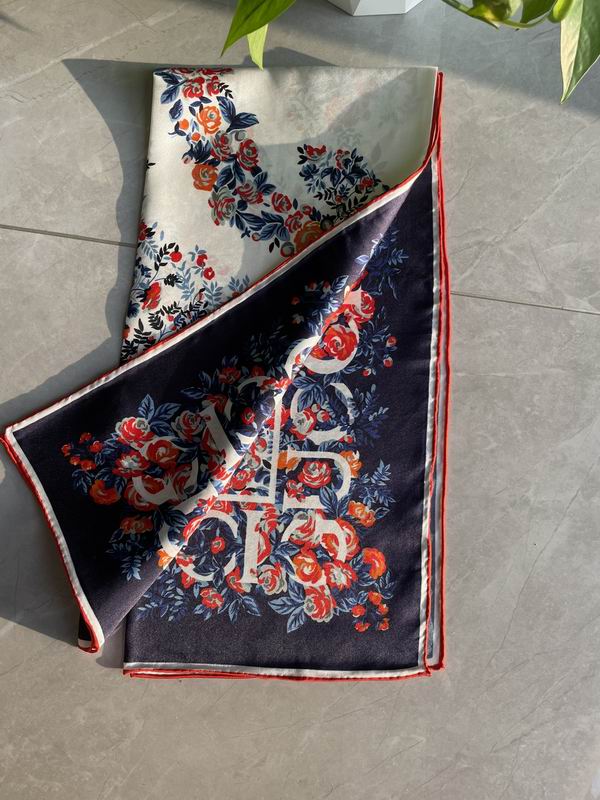 Gucci silk scarf 90X90cm E (9)