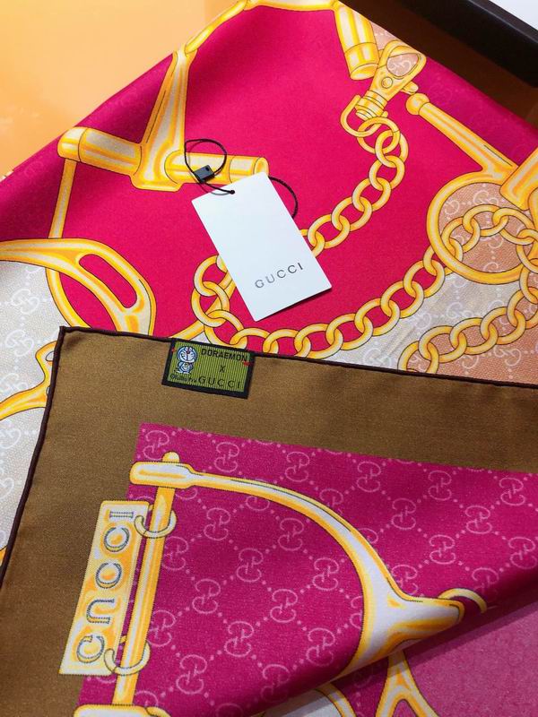 Gucci silk scarf 90X90cm E (9)